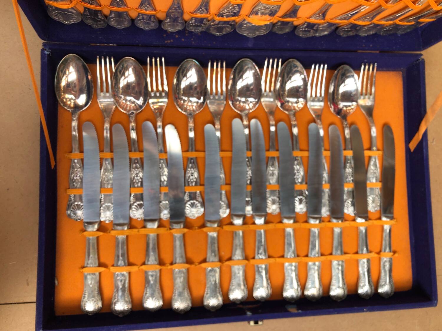 Louis xv style silver metal housewife service 51 pieces + vintage box