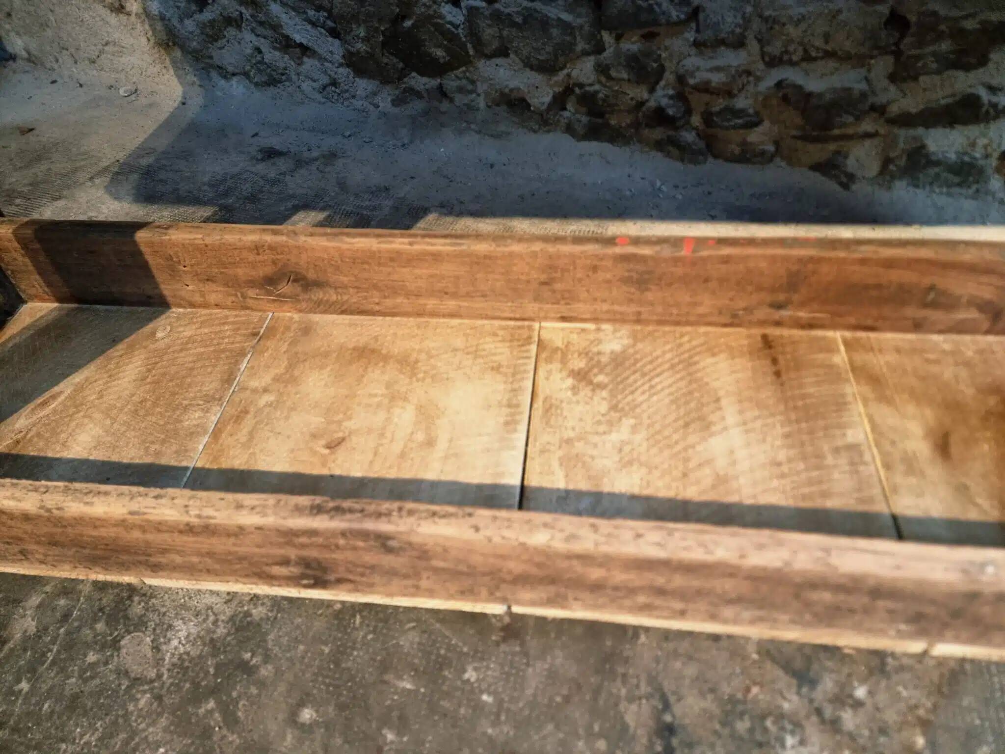 Antique French carpenter's workbench in oak and beech, circa 1900