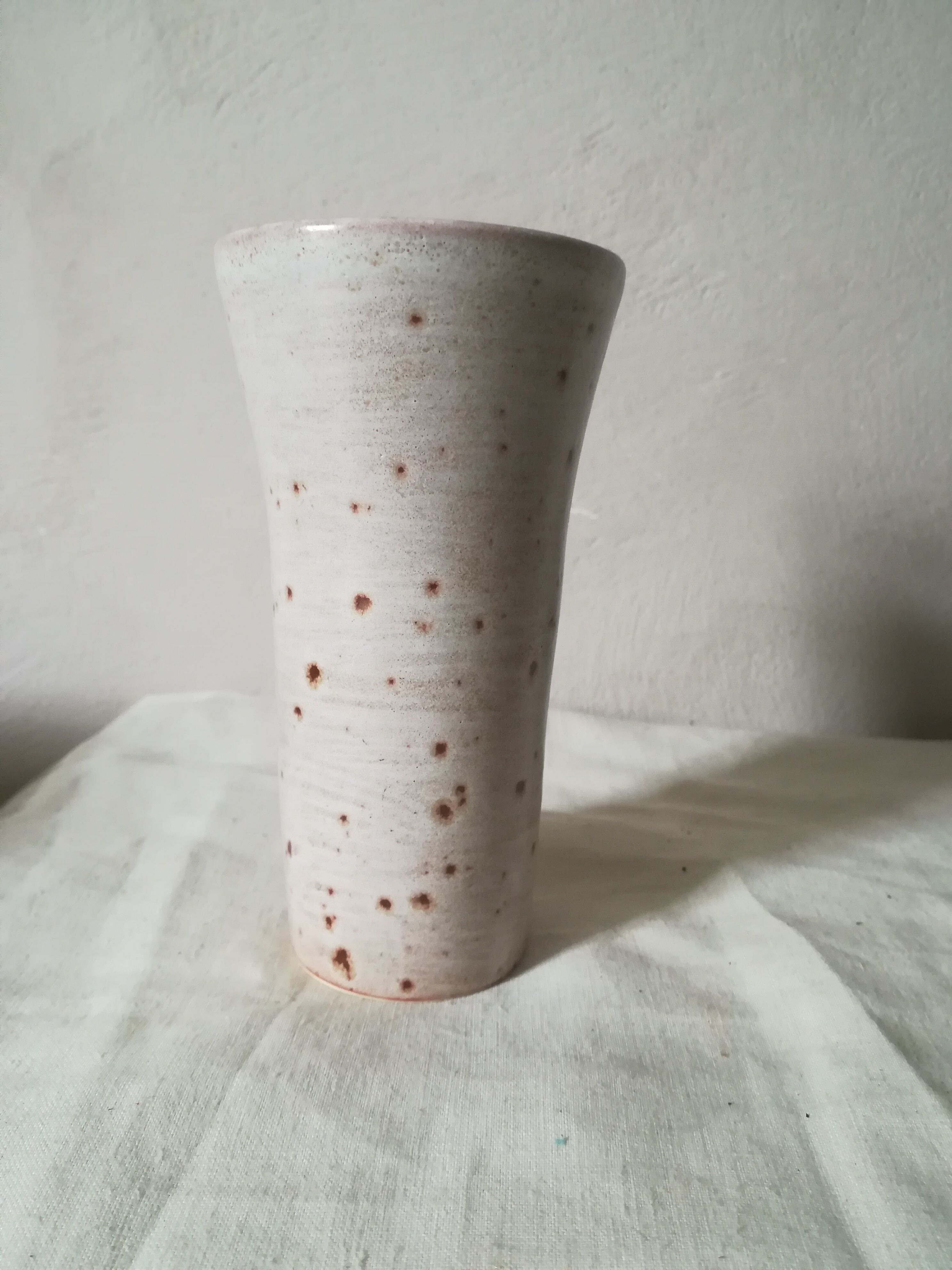 Vase in earthenware