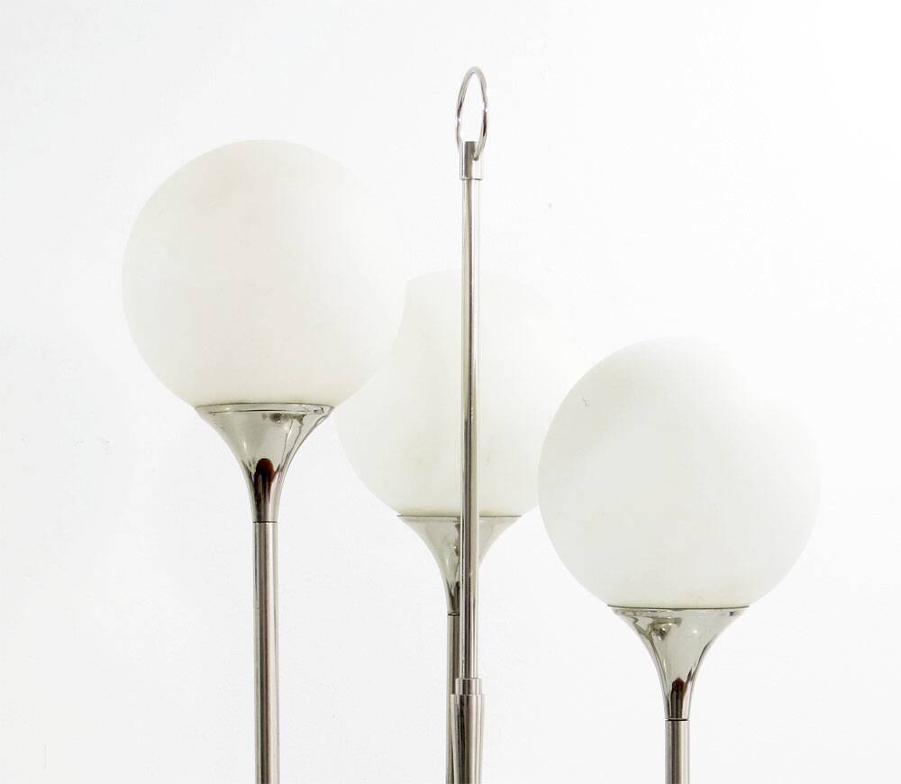 Reggiani/Sciolari style 1970s 3 armed chrome table lamp