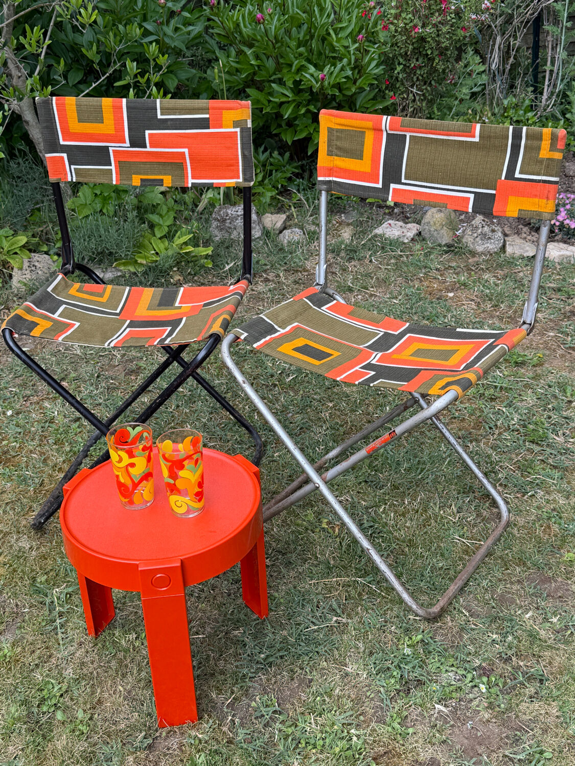 Pair of vintage folding camping chairs - BHV Paris (1970s)
