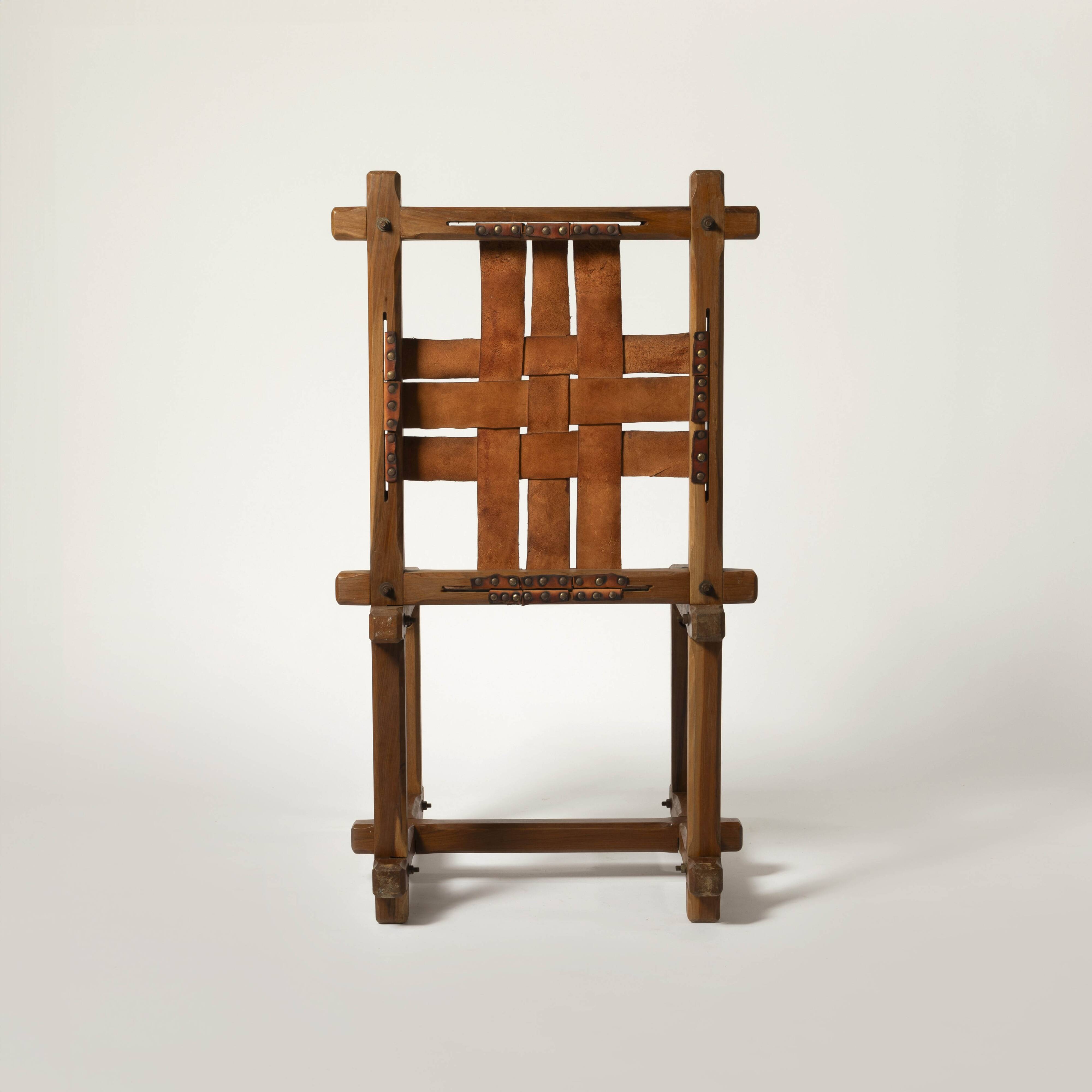 Ensemble de 6 chaises brutalistes uniques en teck et cuir