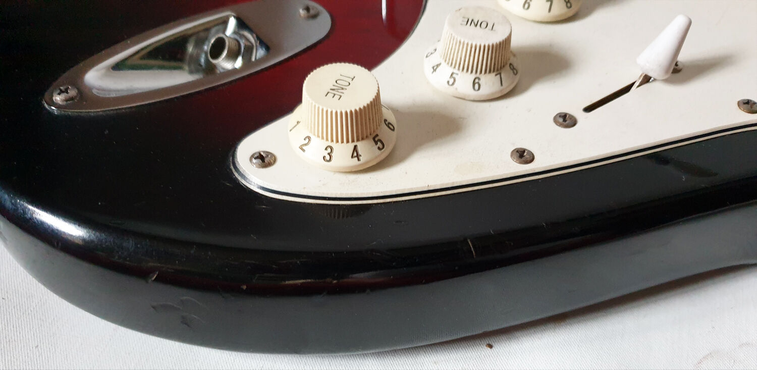 vintage guitar KAY Stratocaster cherryburst custom MIJ 1980s