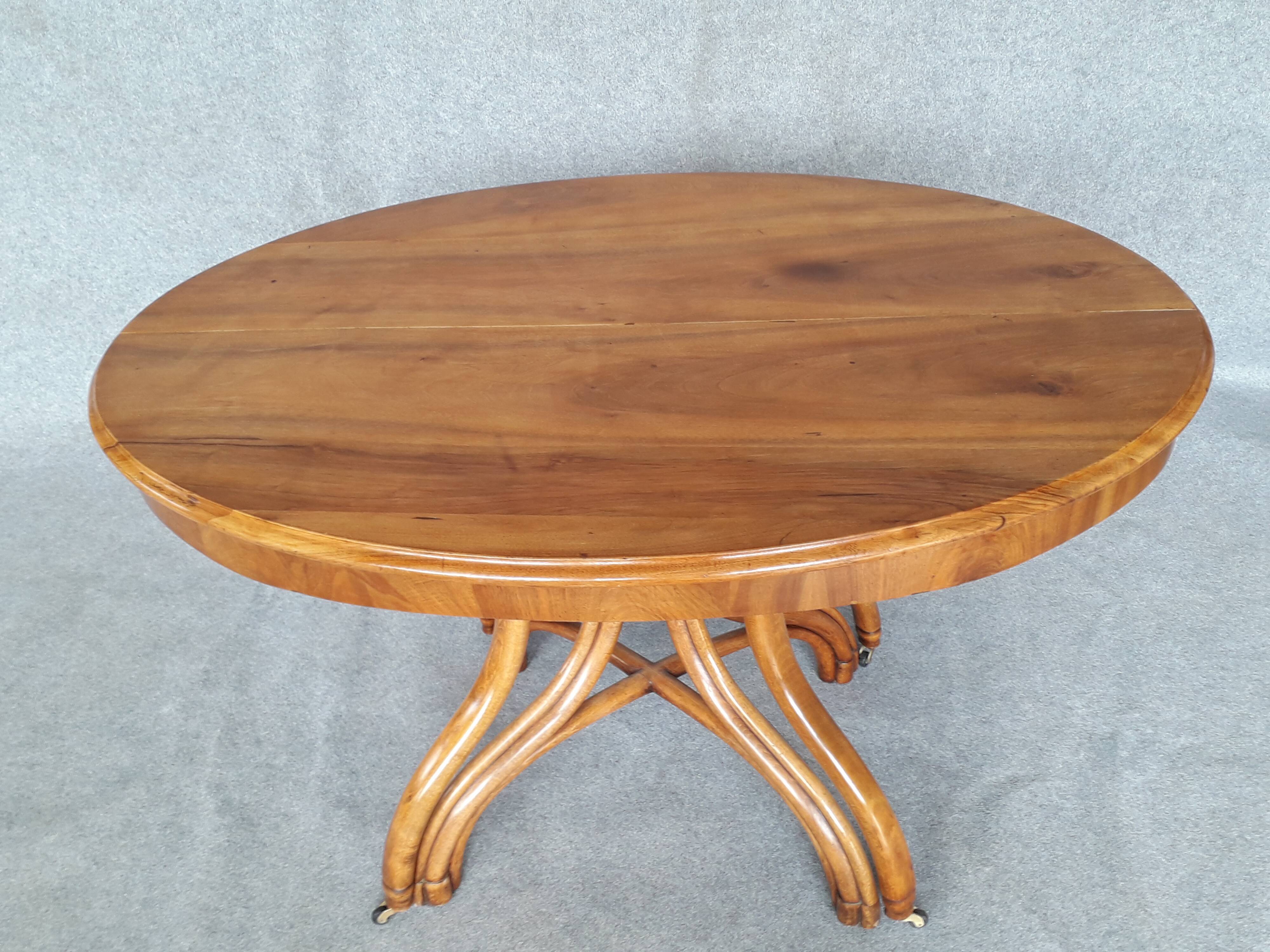 Extending table with vintage bentwood base from the end of the 19th century