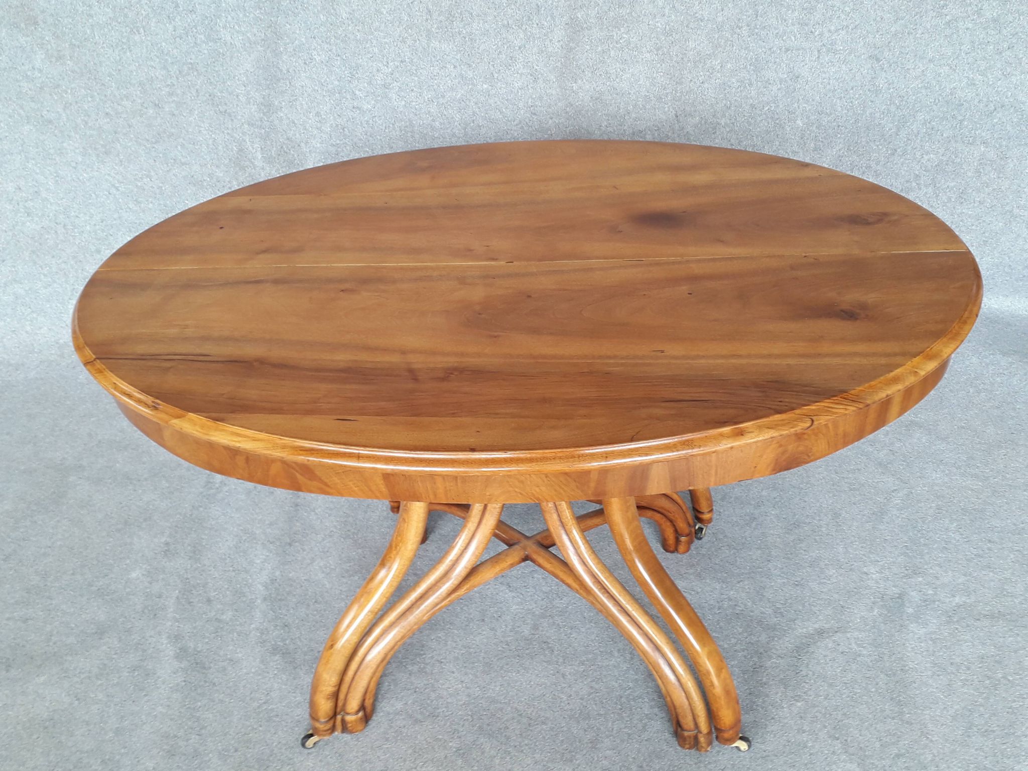 Extending table with vintage bentwood base from the end of the 19th century
