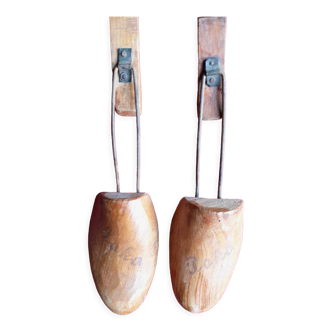 Pair shoe trees woman wood