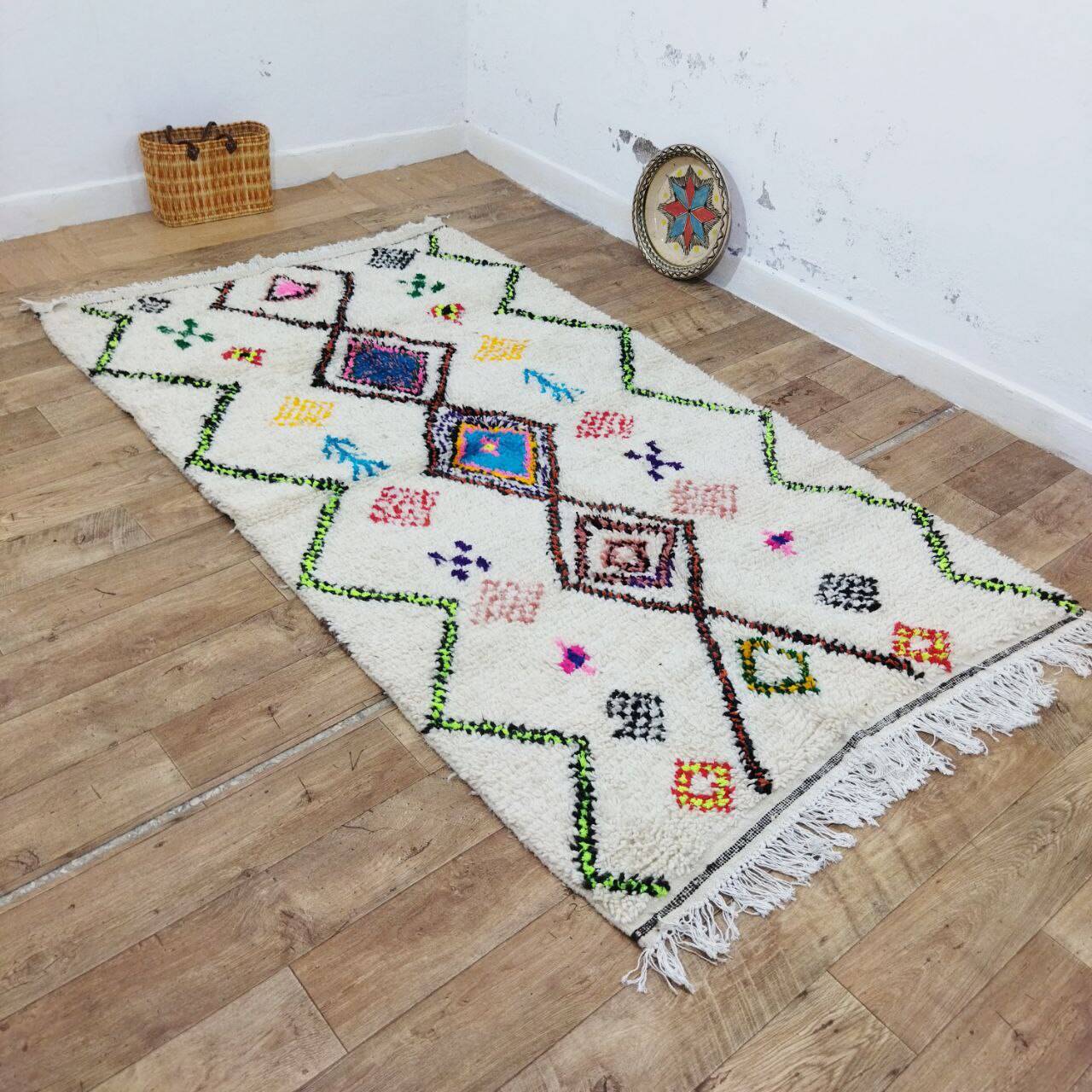 Azilal Berber rug in handmade wool 250 X 140 CM