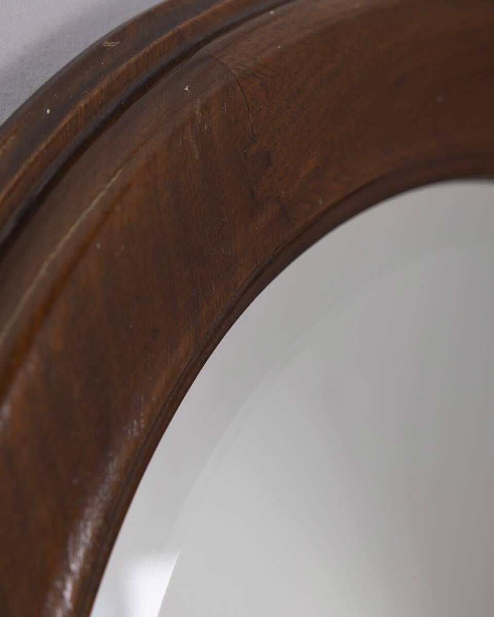 ROUND VINTAGE WOODEN WALL MIRROR FROM THE 1960S, ITALIAN DESIGN  CONDITION: