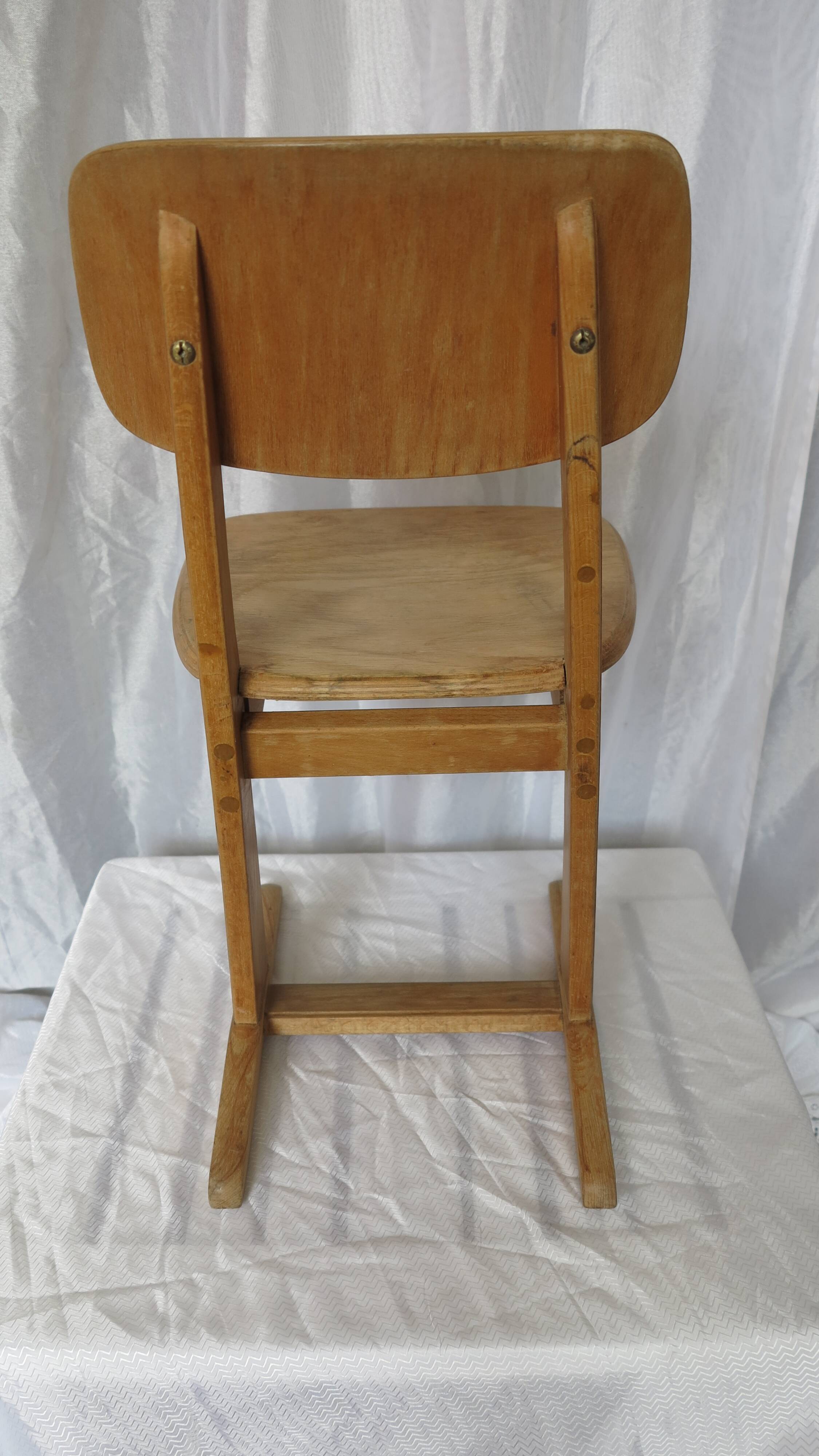 chaise enfant design bois clair