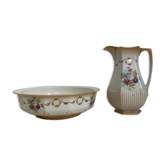 English porcelain toilet service