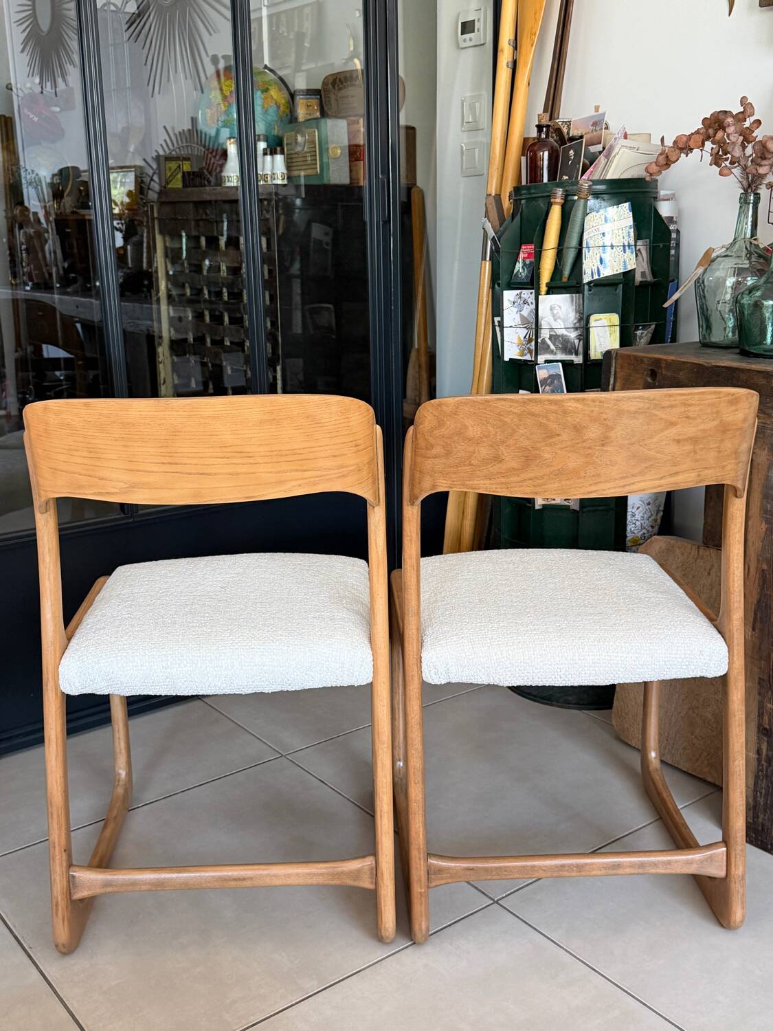 Ancienne paire de chaises Baumann traîneau vintage