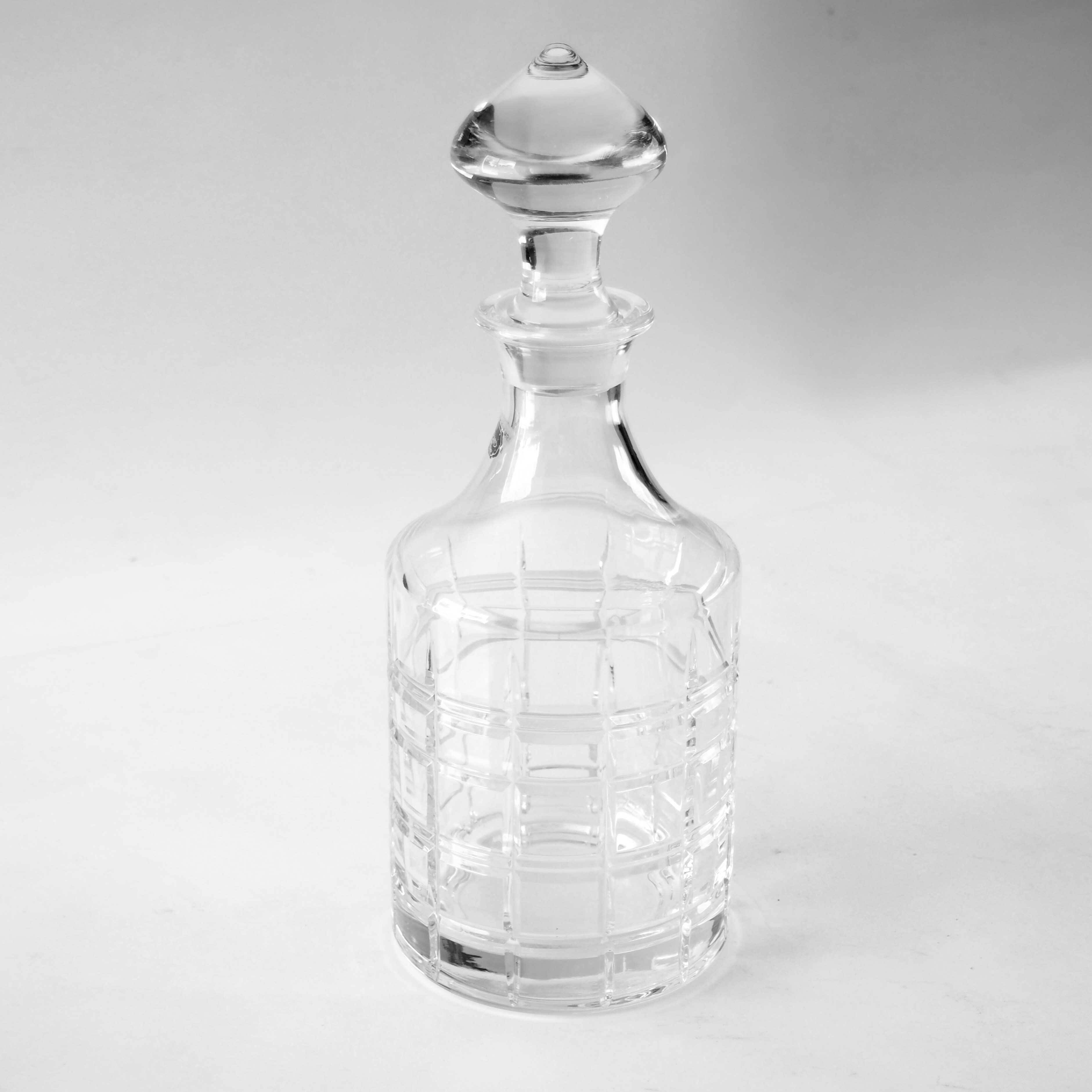 Large cut crystal whiskey decanter