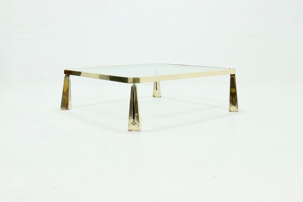 Table basse sculpturale en laiton massif par Peter Ghyczy 1980s