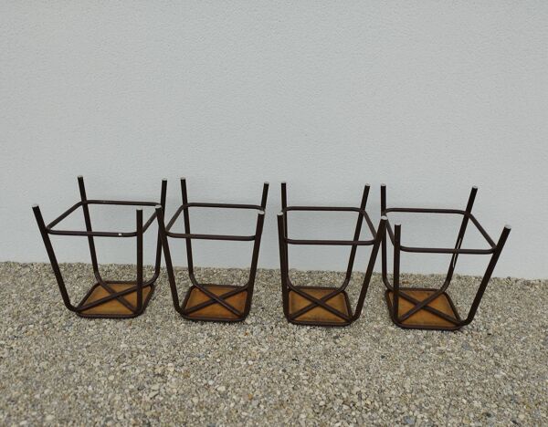 4 tabourets empilables vintage d'ateliers industriels Mullca