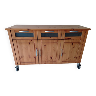 Low sideboard on wheels