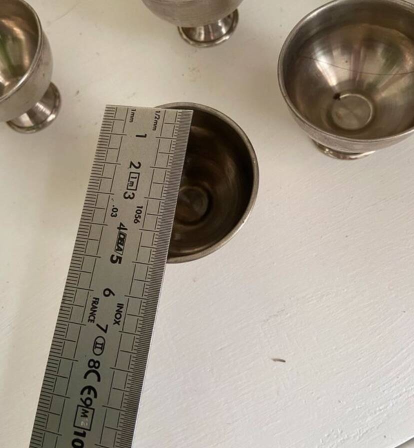 Set of 6 silver-plated metal egg cups