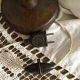 Art deco lamp with bobbin base