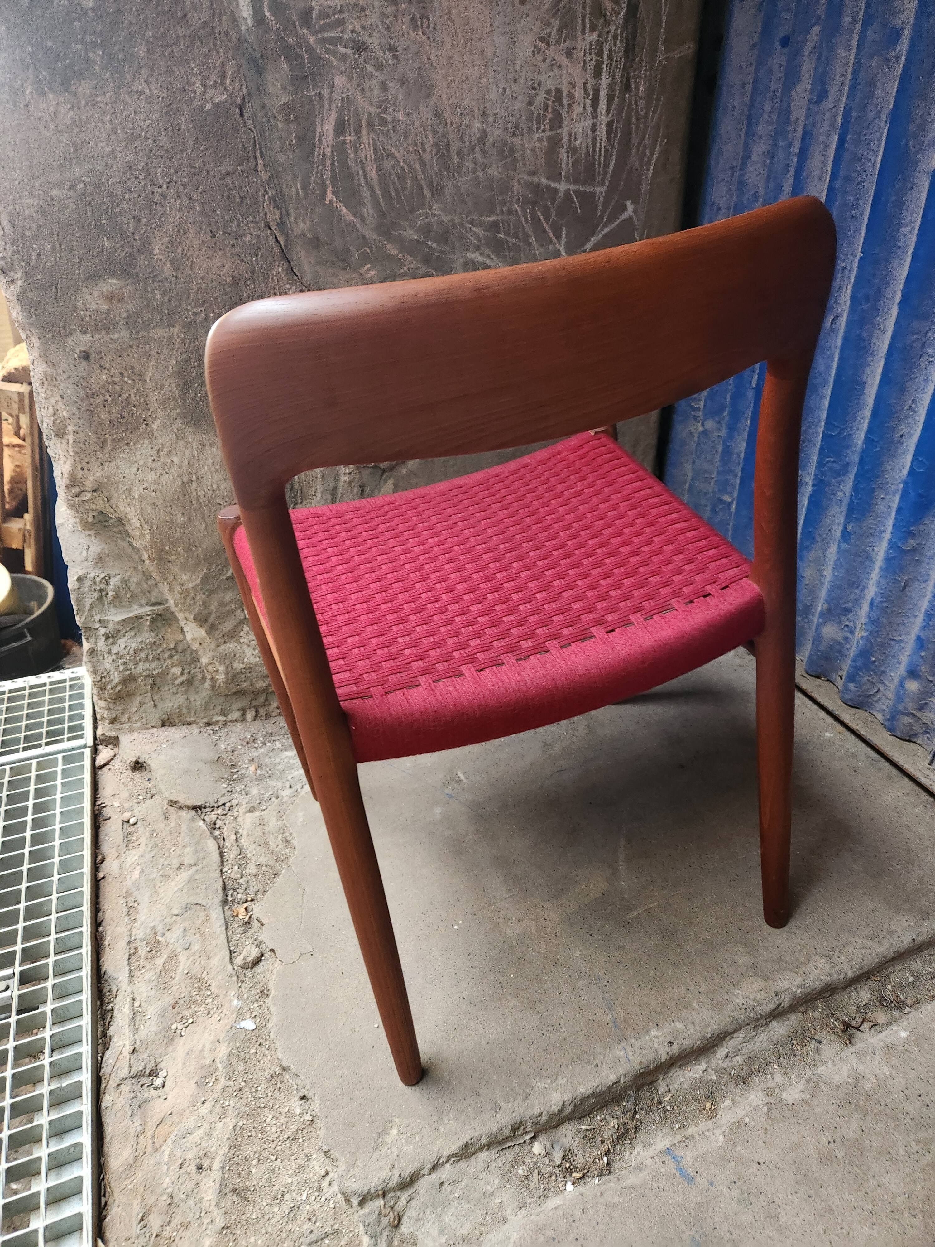 Pair of chairs model 75 Niels Otto Moller