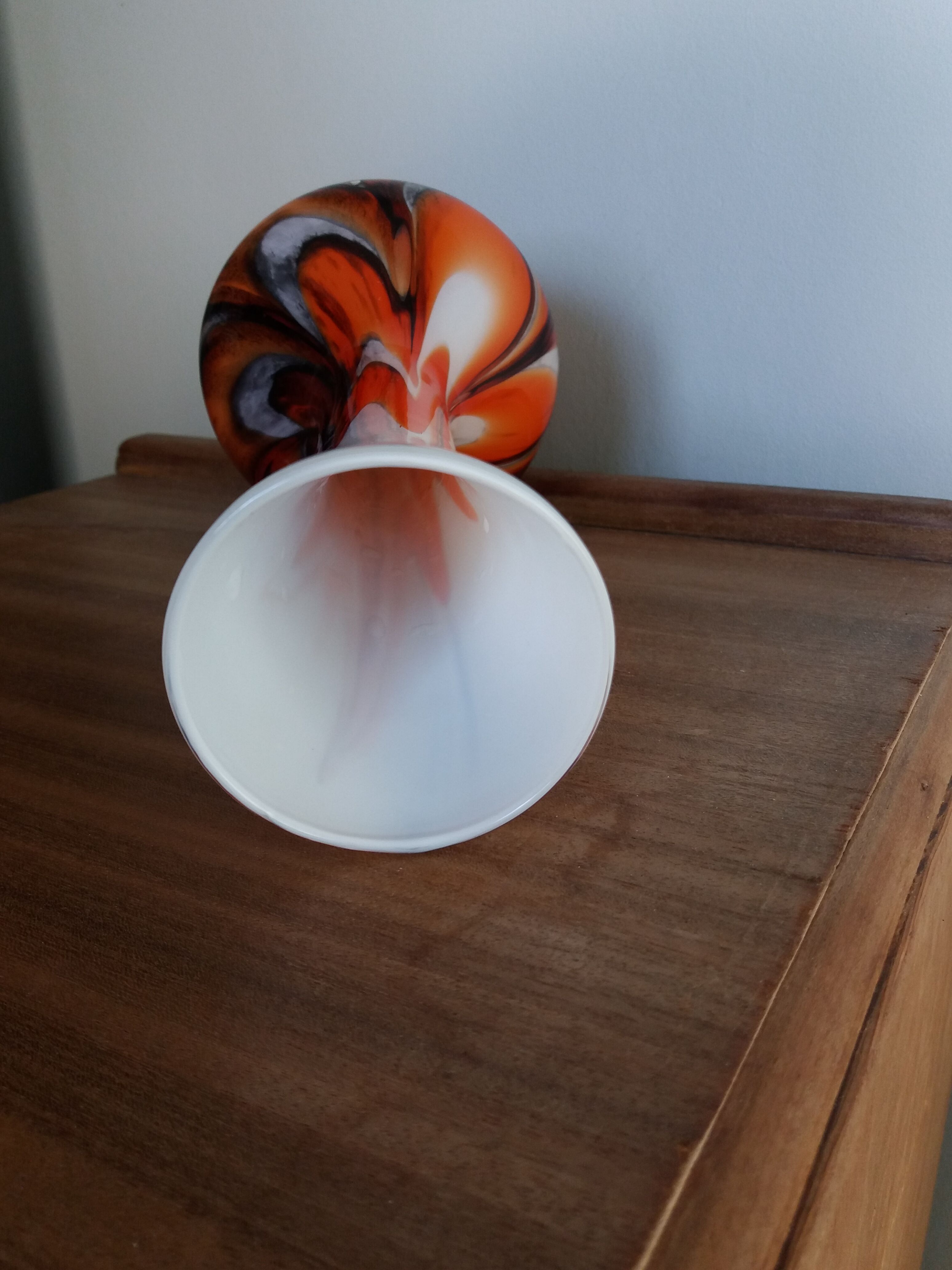 Vetreria Barbieri vase from Empoli in Italy in opaline glass from Florence