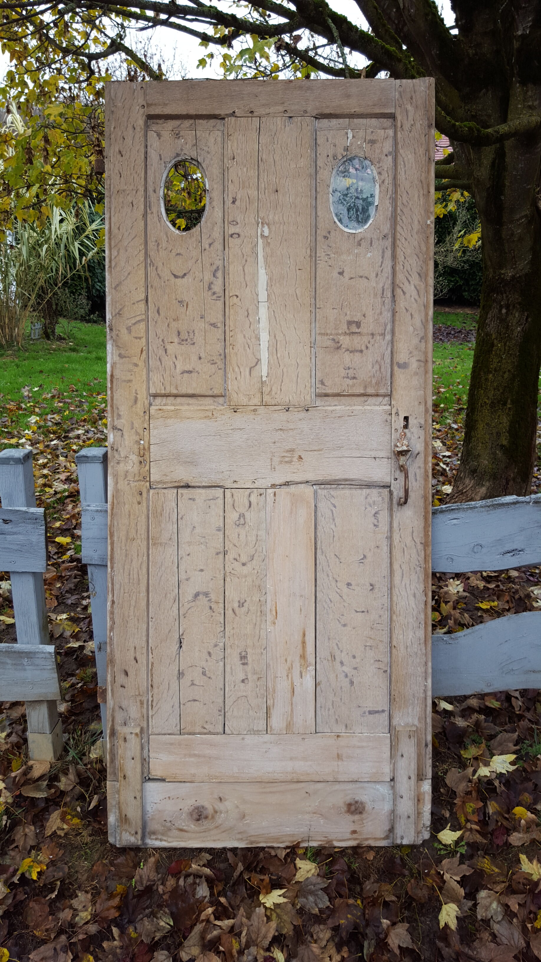 Old door eighteenth moldings and windows few ovals