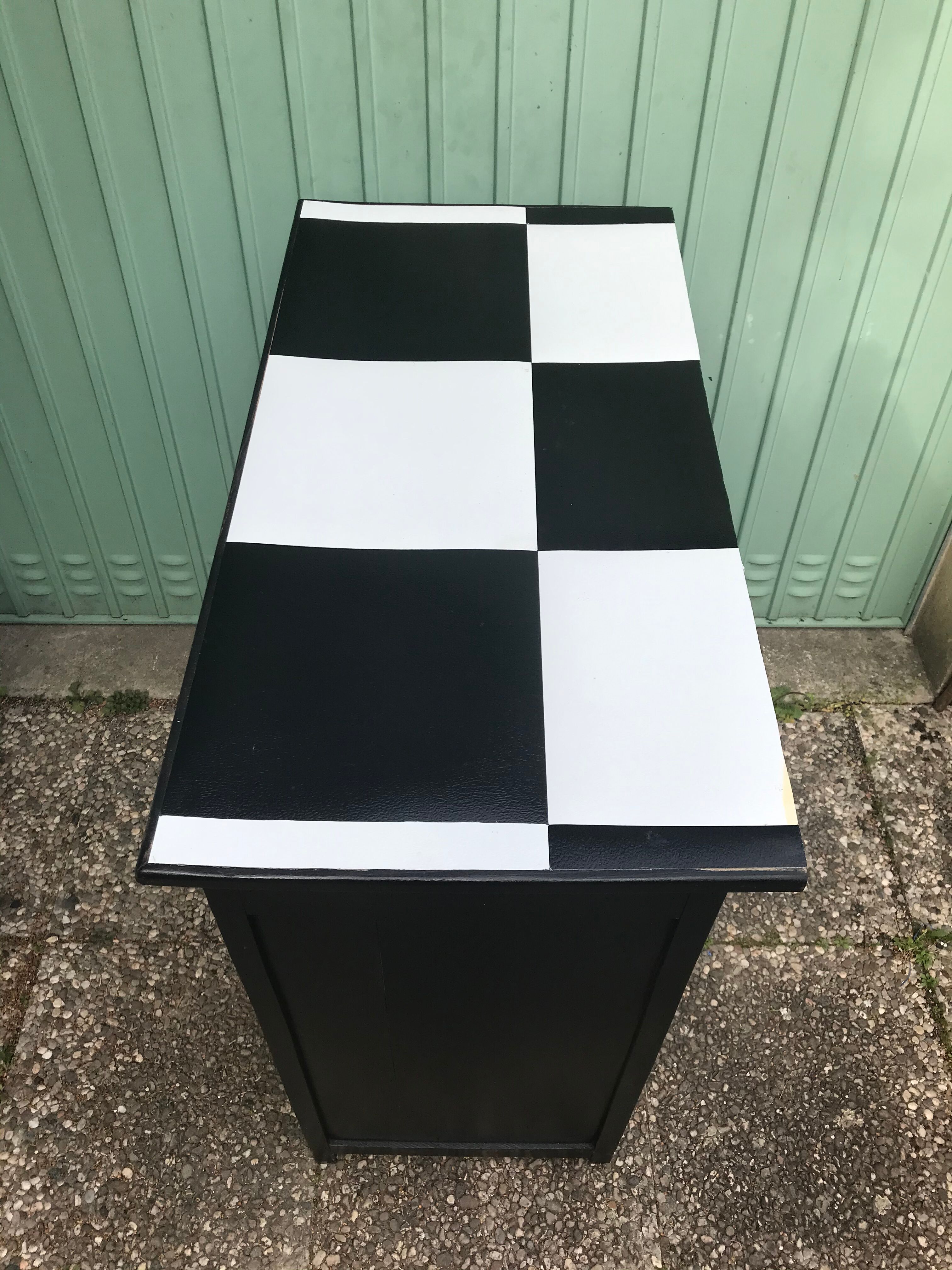 Former Parisian Wood Black Buffet - Plateau Damier Noir - White Vintage