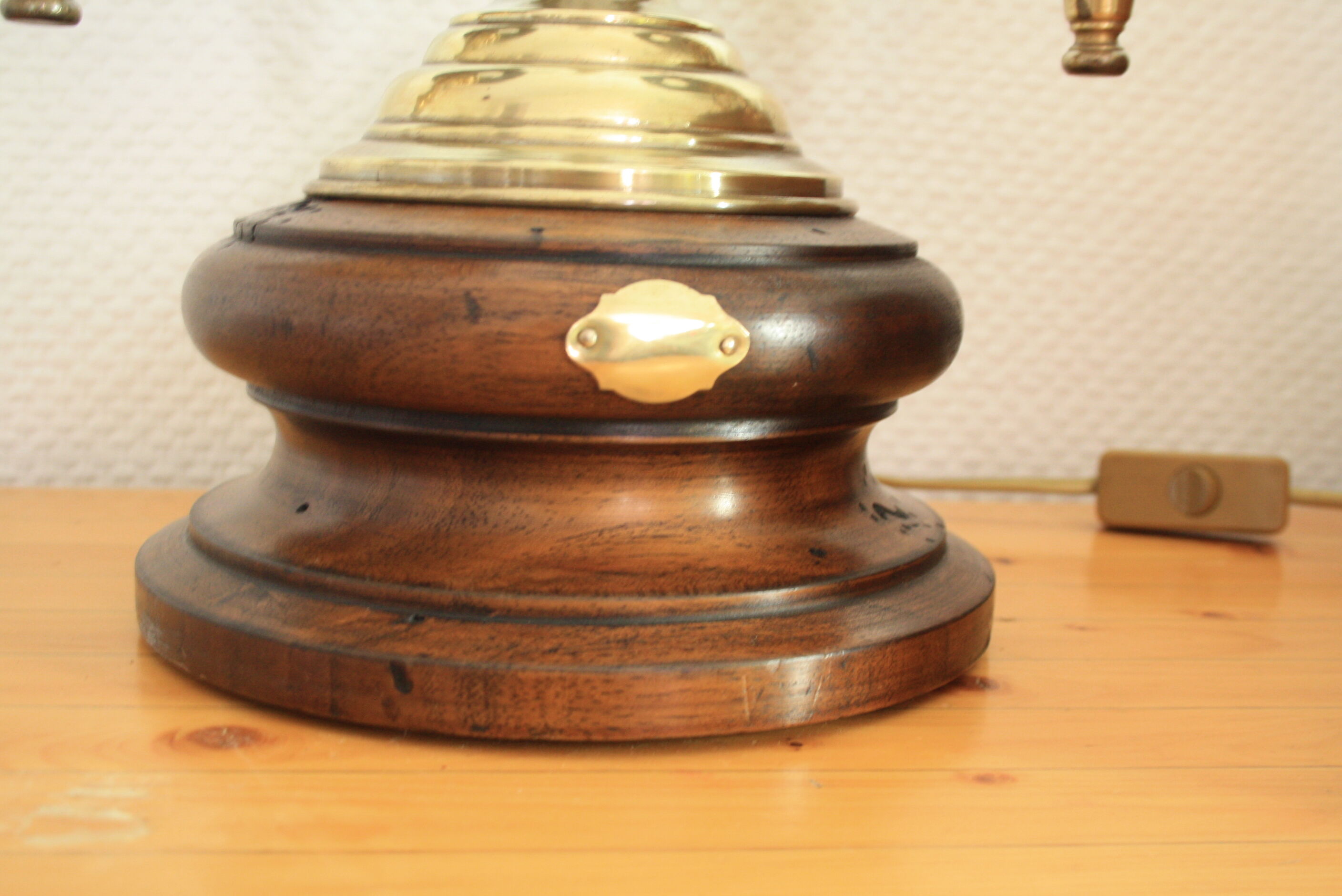 Lampe ancienne laiton bois 2 lumières