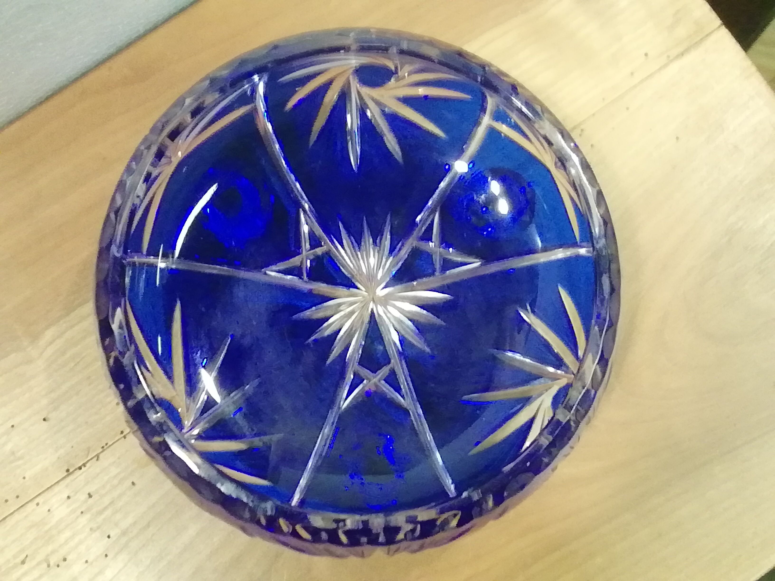 Bowl in blue crystal