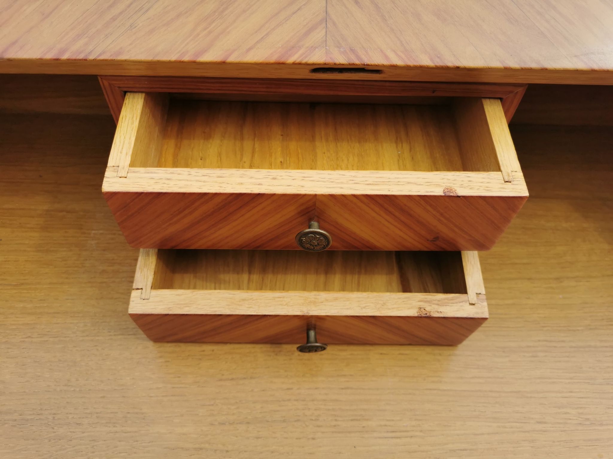 Bureau à pente style Louis XV