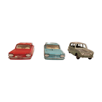 Lot of 3 cars Dinky toys