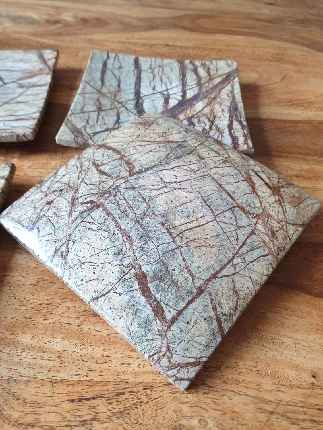 4 marbled stone cup plates