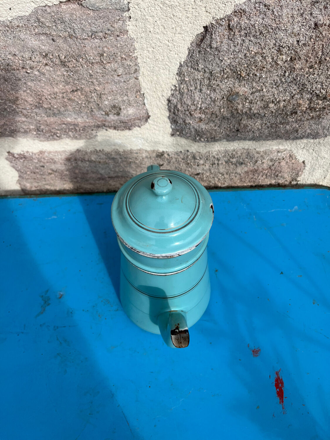 Enamelled coffee maker