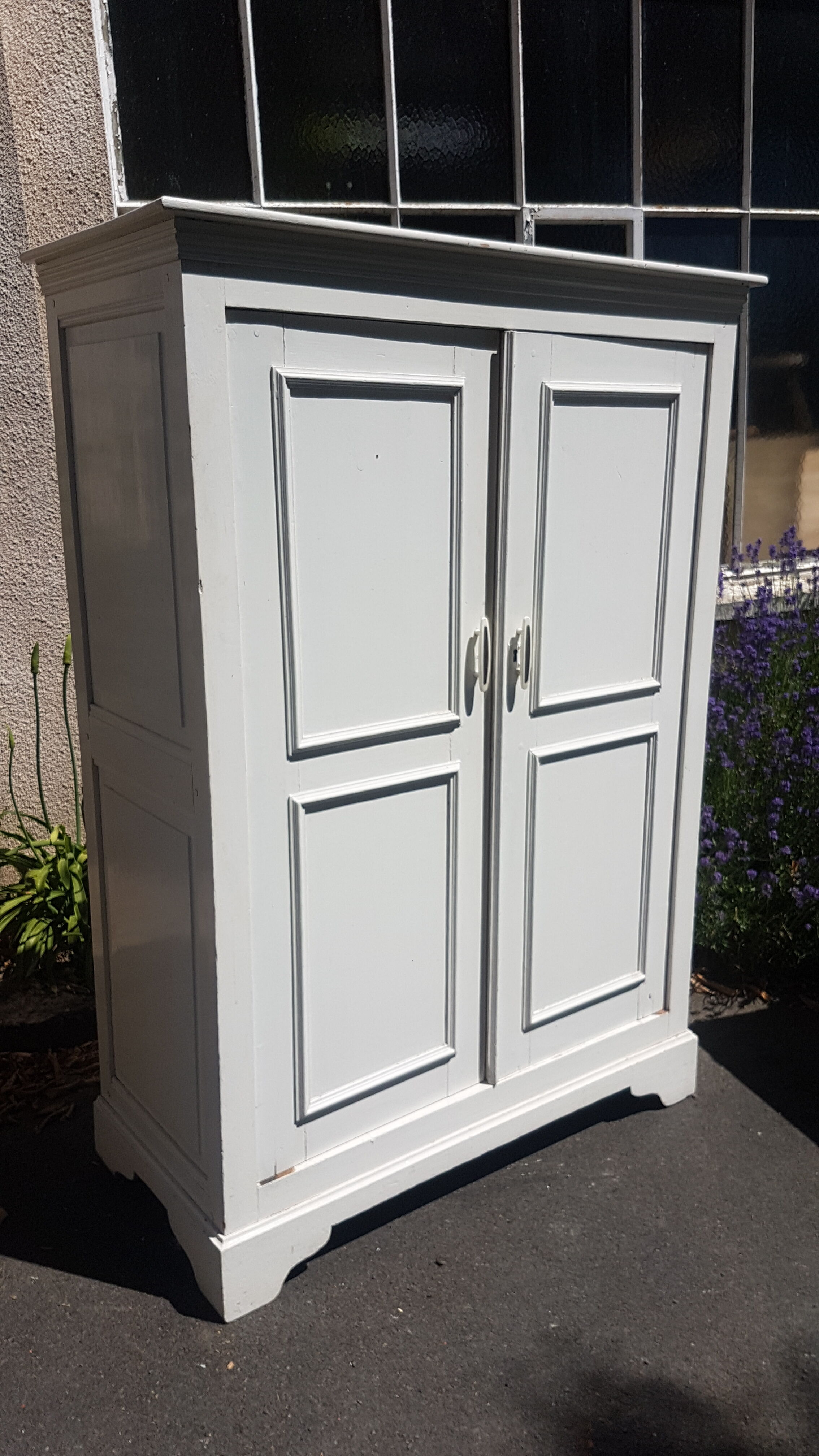 Wardrobe 2 white doors type Petite Parisienne