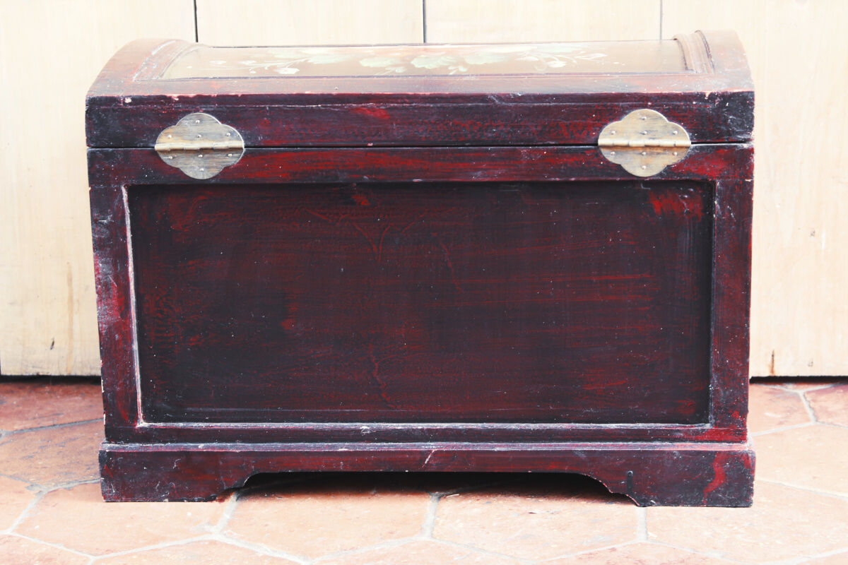 Lacquered wood chest, Napoleon III style