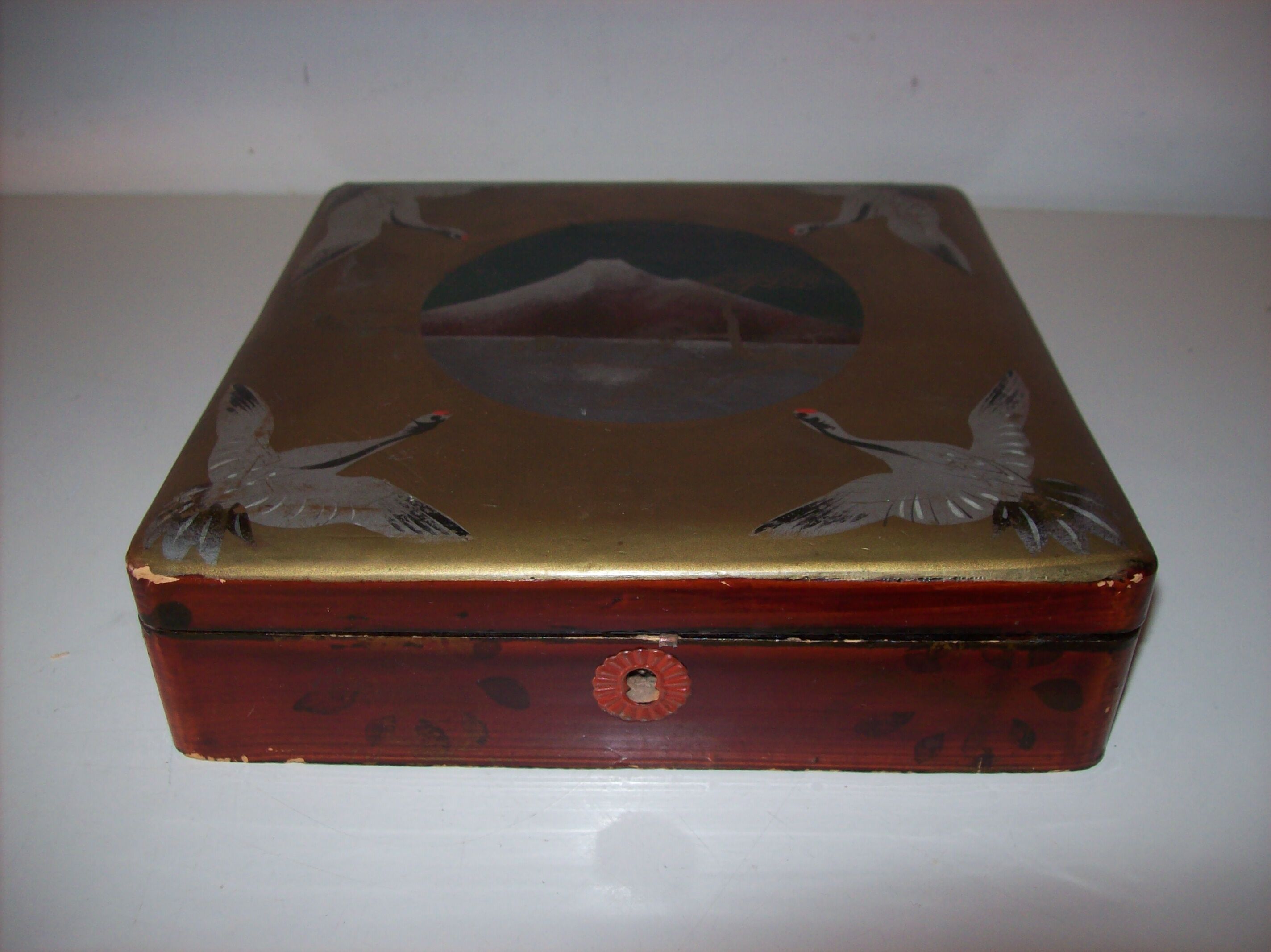 Old box decorated with birds