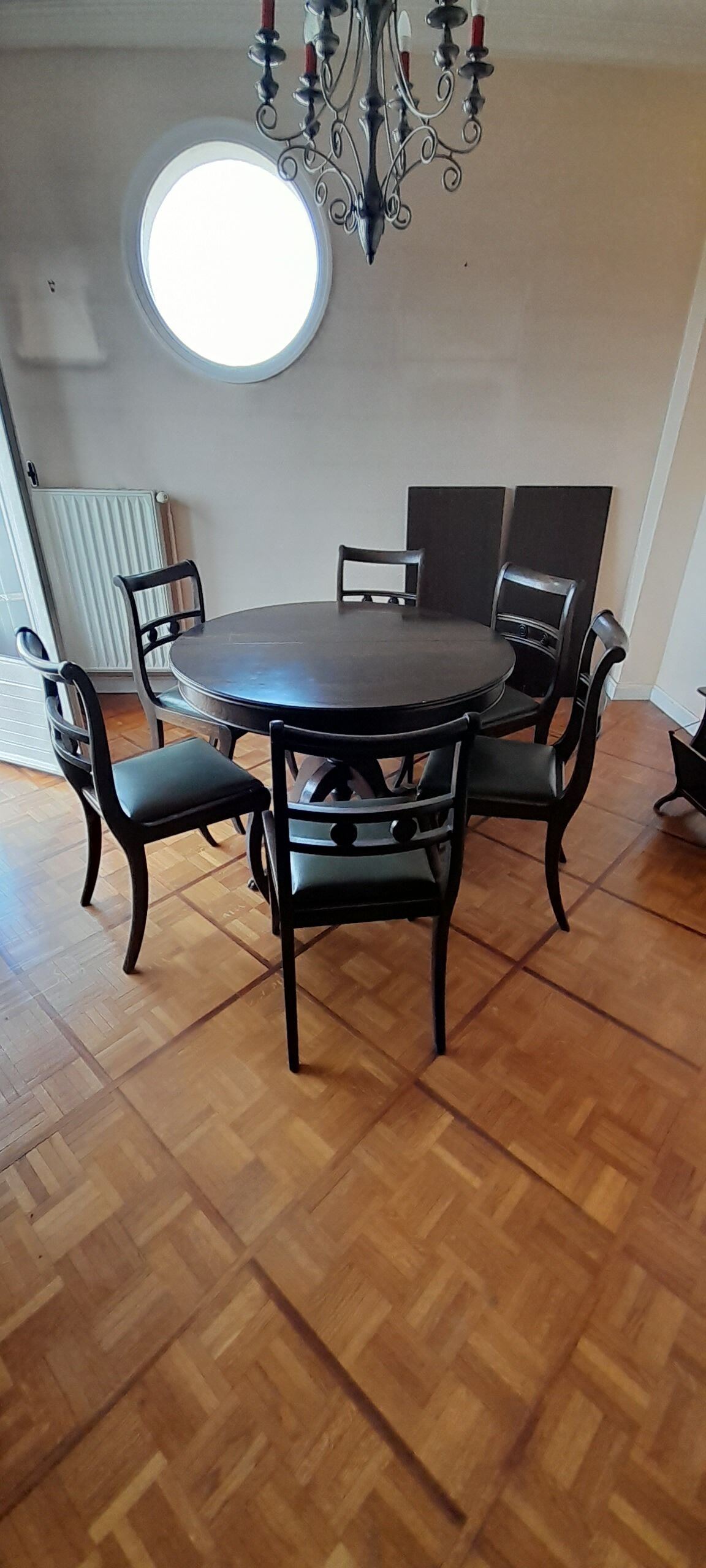 English style dining room