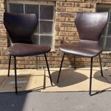 Paire de chaises en cuir