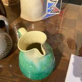 Pichet vert en céramique Accolay