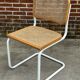 Chaise Cesca modèle b32 en blanc et bois par Marcel Breuer