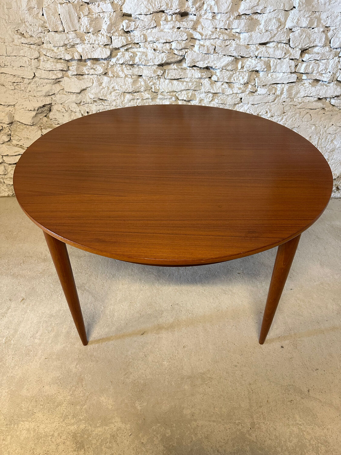 1960s Scandinavian extendable teak round table