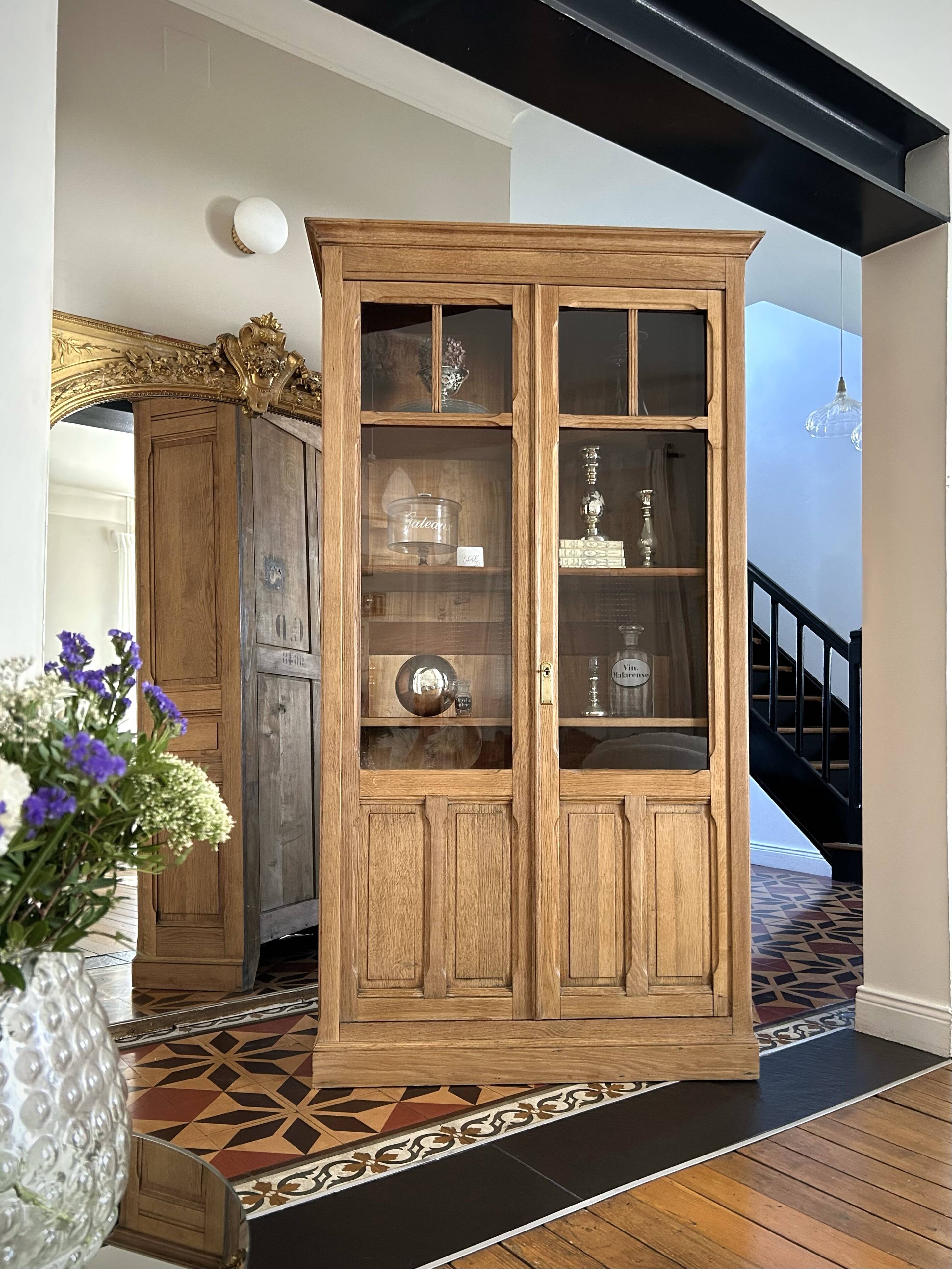 DeLagrave school showcase early 20th century