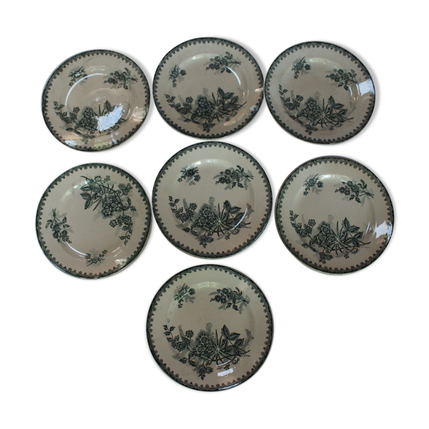 Set of 7 flat plates Sté Amandinoise St Amand, model Margot