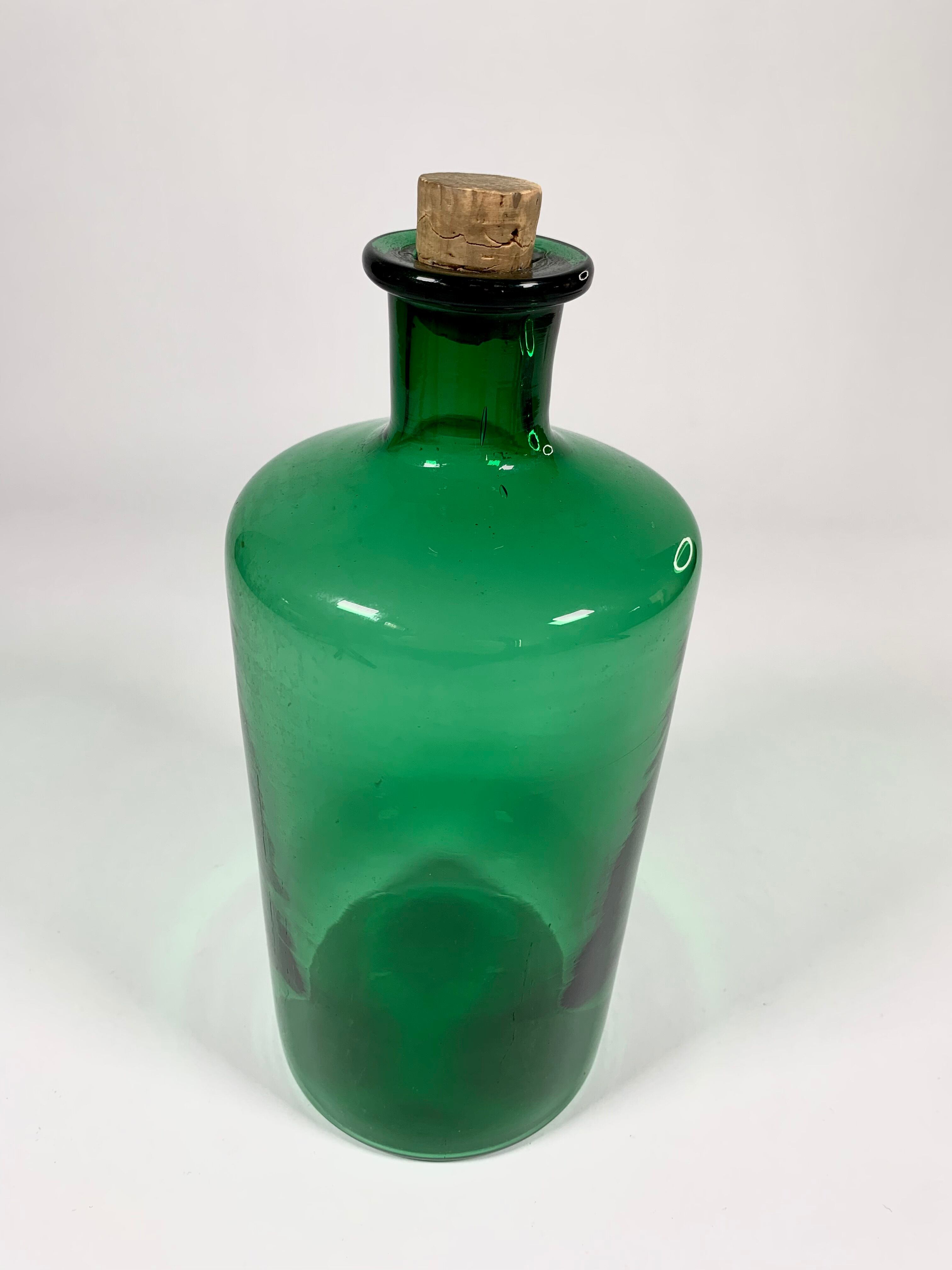 Pot d'apothicaire en verre vert émeraude vintage - France