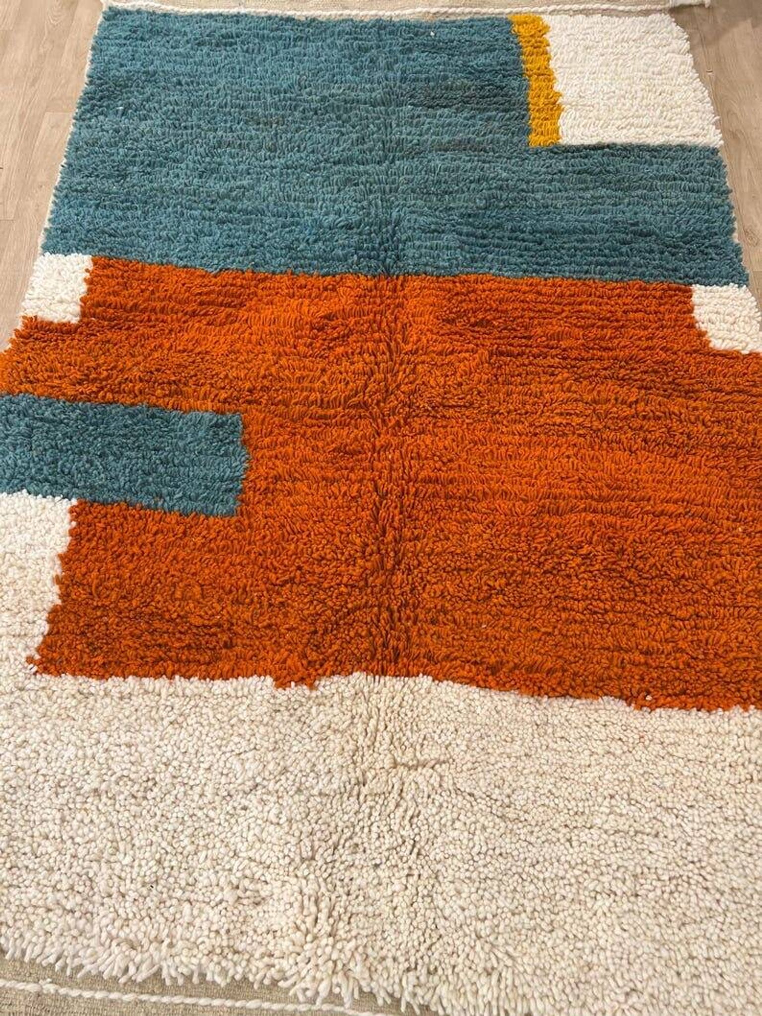 Tapis en laine naturelle fait main taille 150 x 250 cm