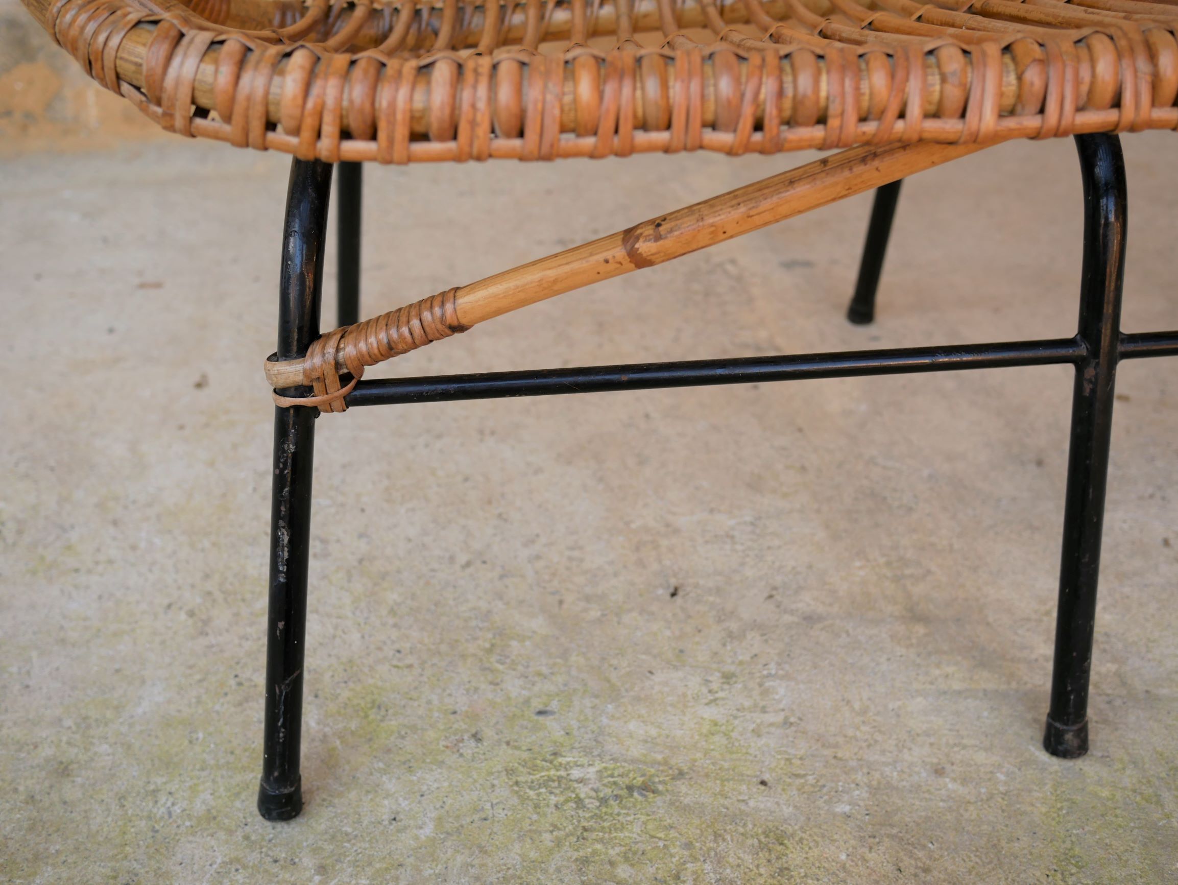Vintage rattan bench feet metal