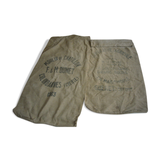 Lot of two burlap bags