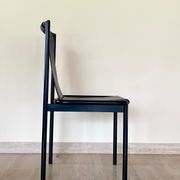 4 chaises design postmodernes en métal et cuir noires, 1980's