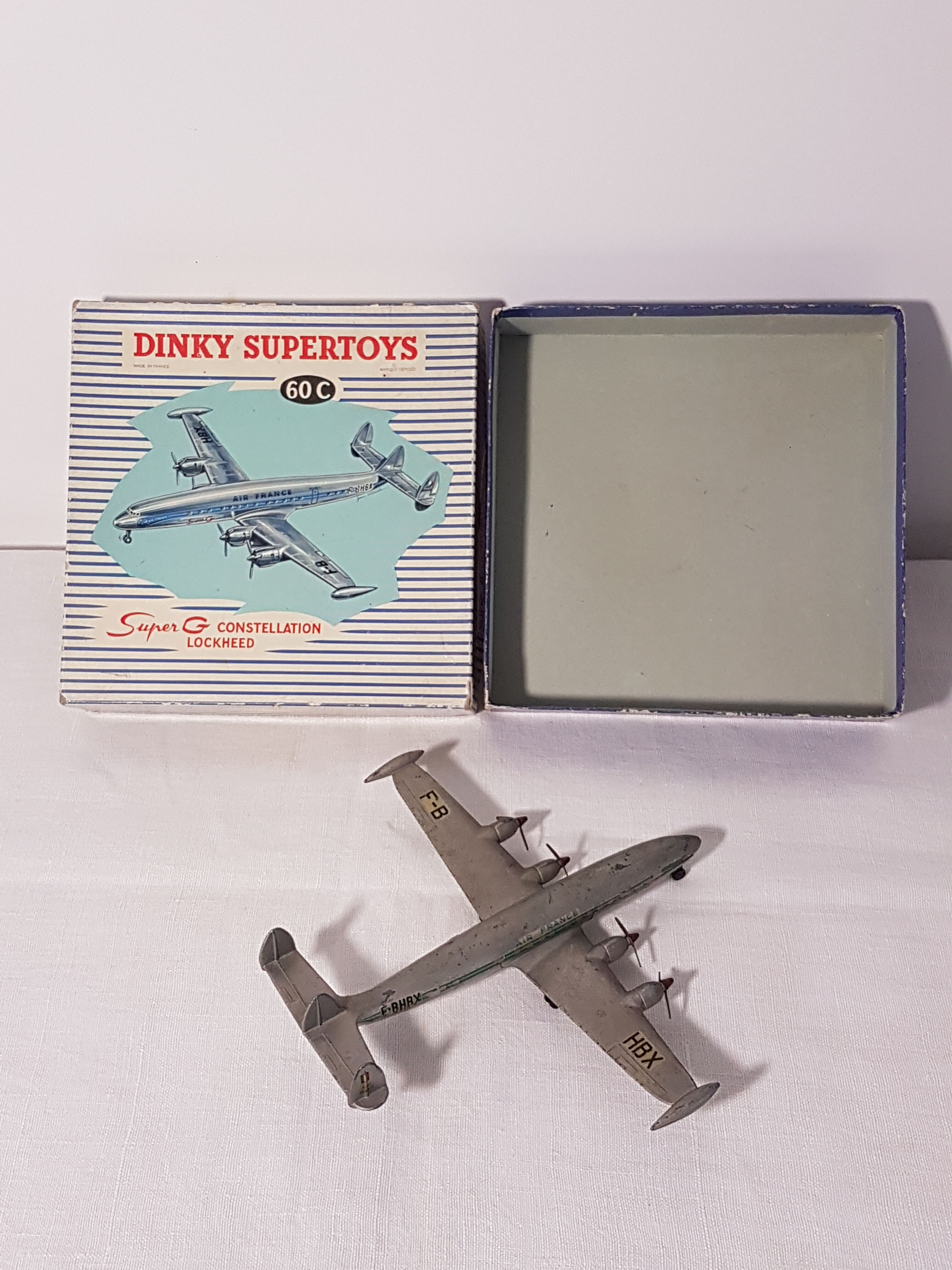 DINKY SUPERTOYS 60C "SUPER G CONSTELLATION" LOCKHEED