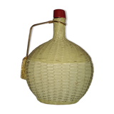 Scoubidou wicker bottle