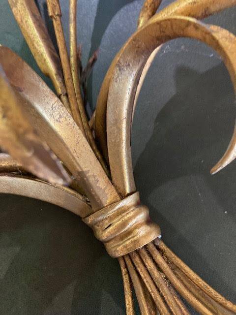 Ear of wheat wall light