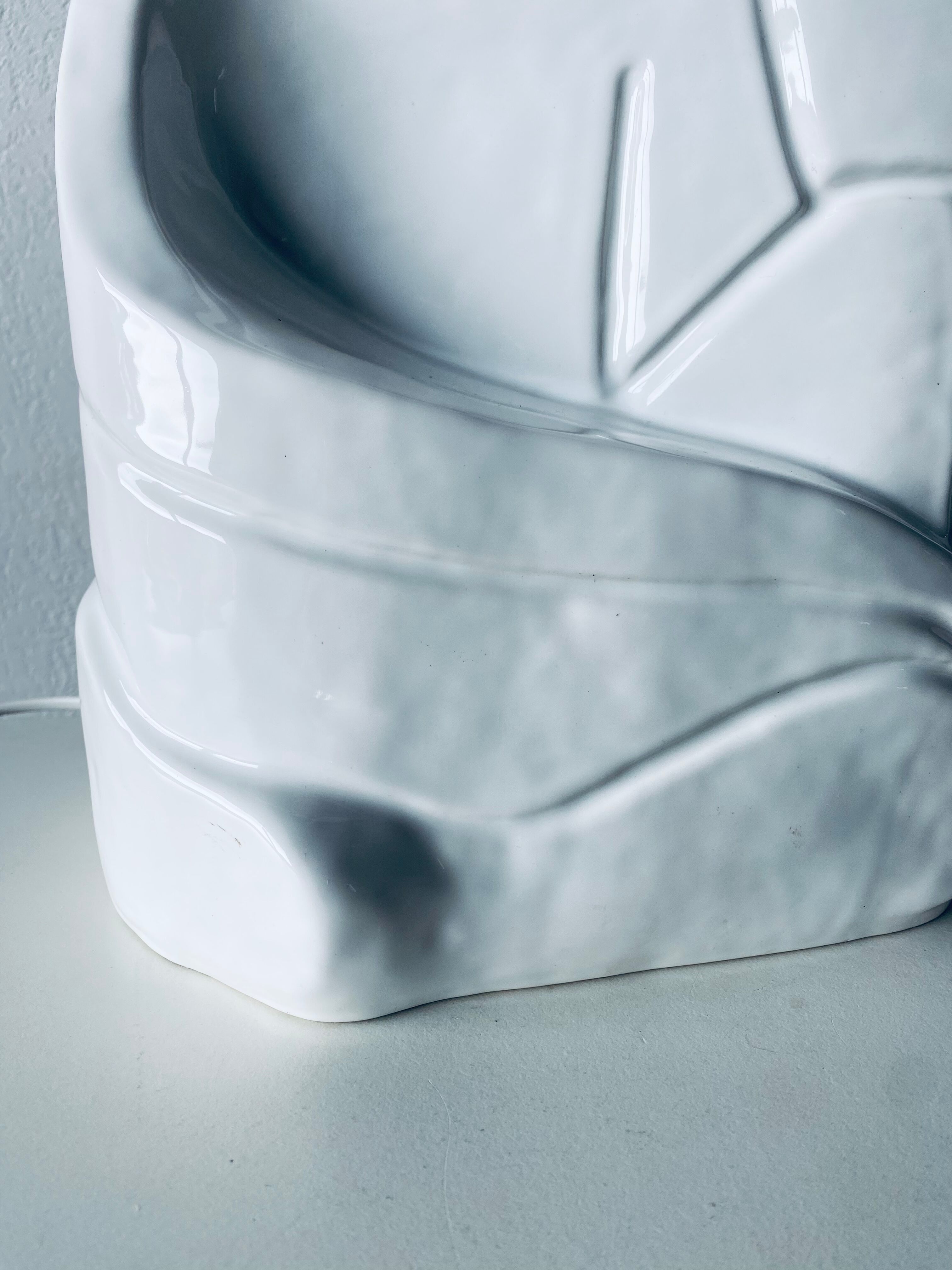 Ceramic entwined couple lamp